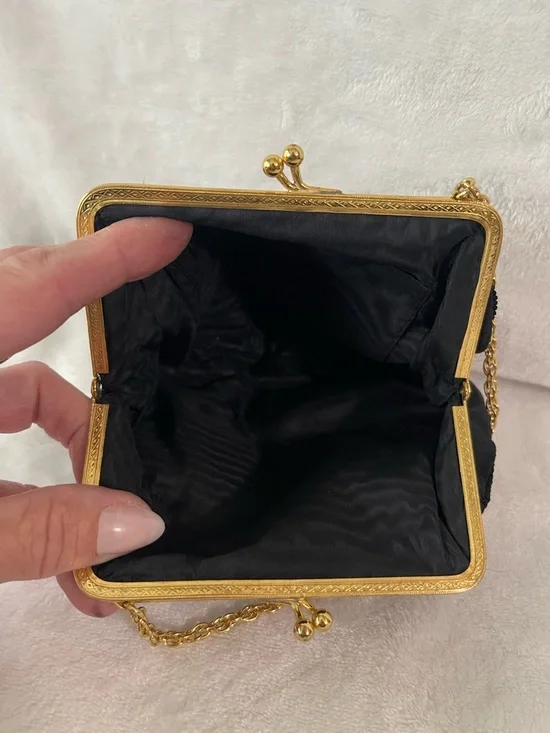 Amazing vintage embroidered tapestry purse, mini gold chain - Picture 7 of 13